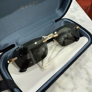 Gucci Rectangular frame sunglasses